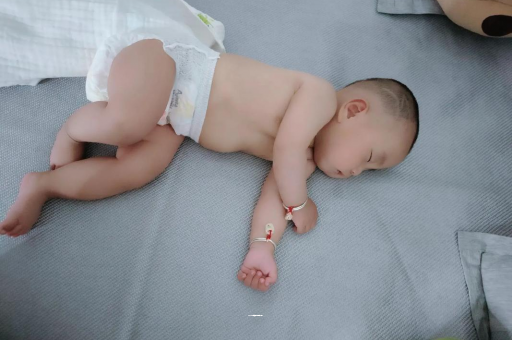 中卫没满月的宝宝